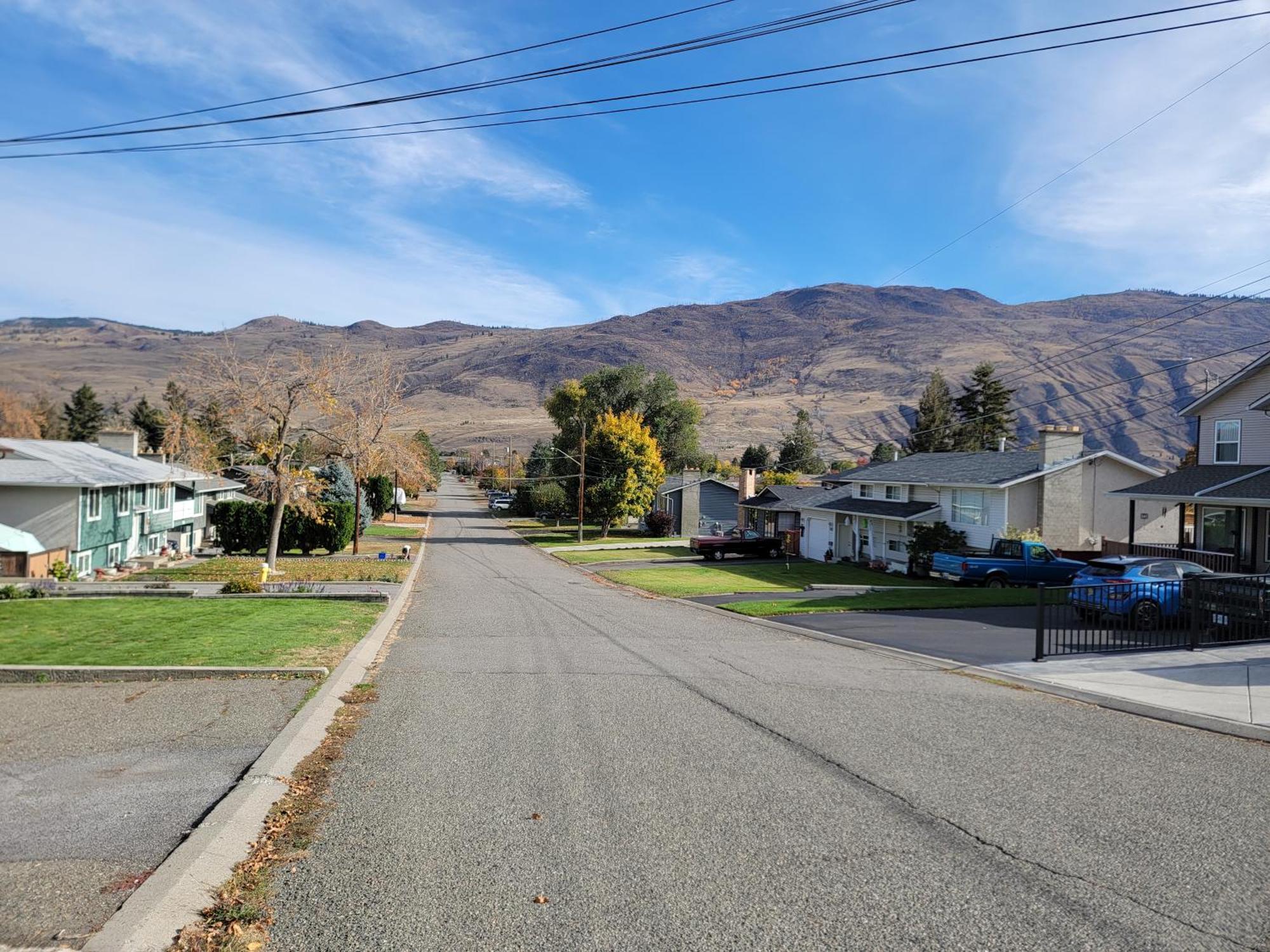 Charming - 2 Bedrooms Suite, 1 Full Bath & Family Room Kamloops Exterior foto